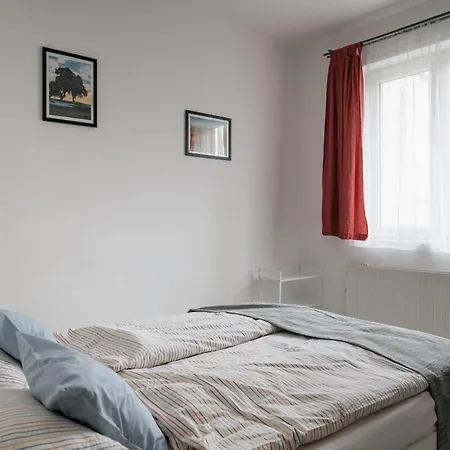 Tavaszhaz *