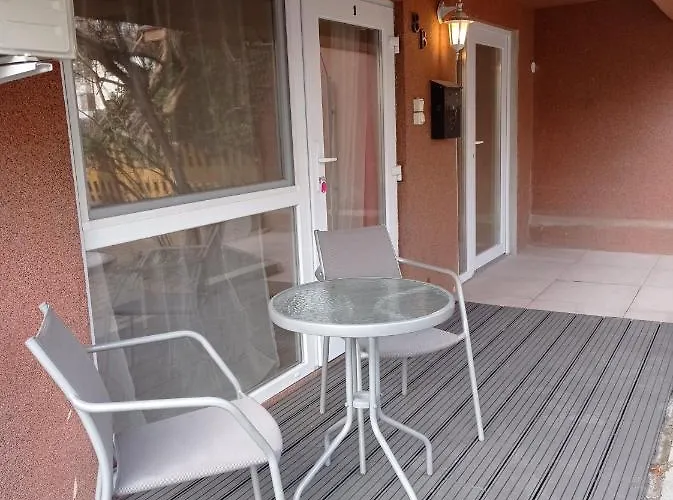 Tavaszház Apartamento *