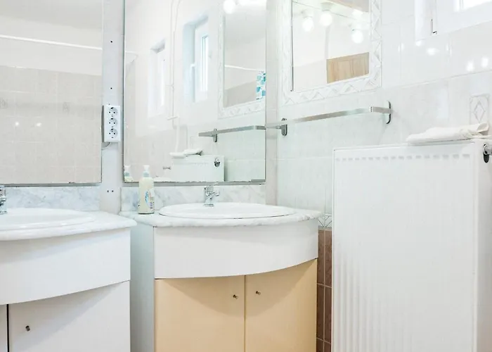 Tavaszház Apartamento *