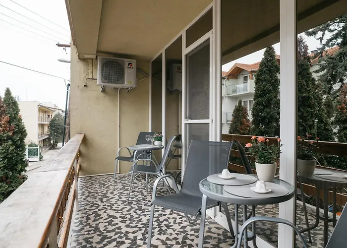 Tavaszhaz *